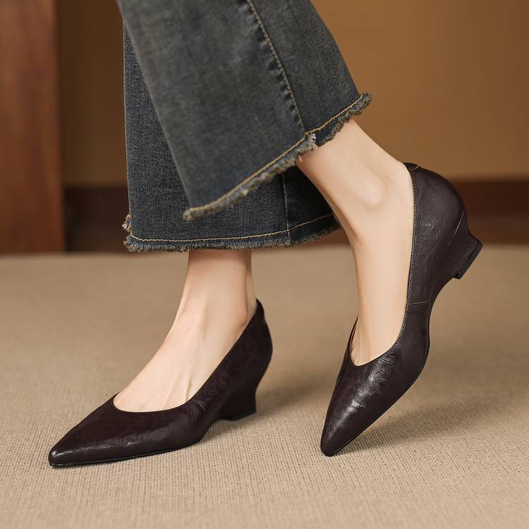 Fiara Genuine Leather Wedge Heel Pumps