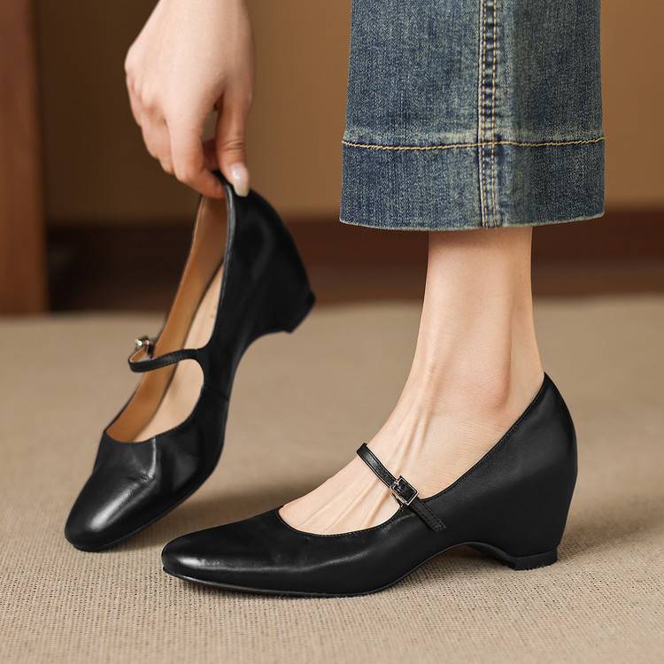 Ryla Genuine Leather Pumps