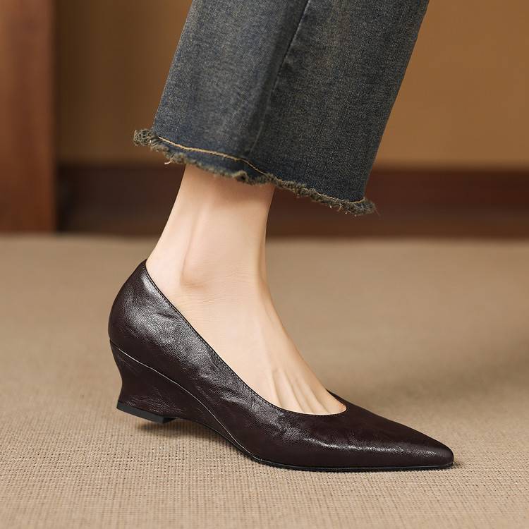 Fiara Genuine Leather Wedge Heel Pumps