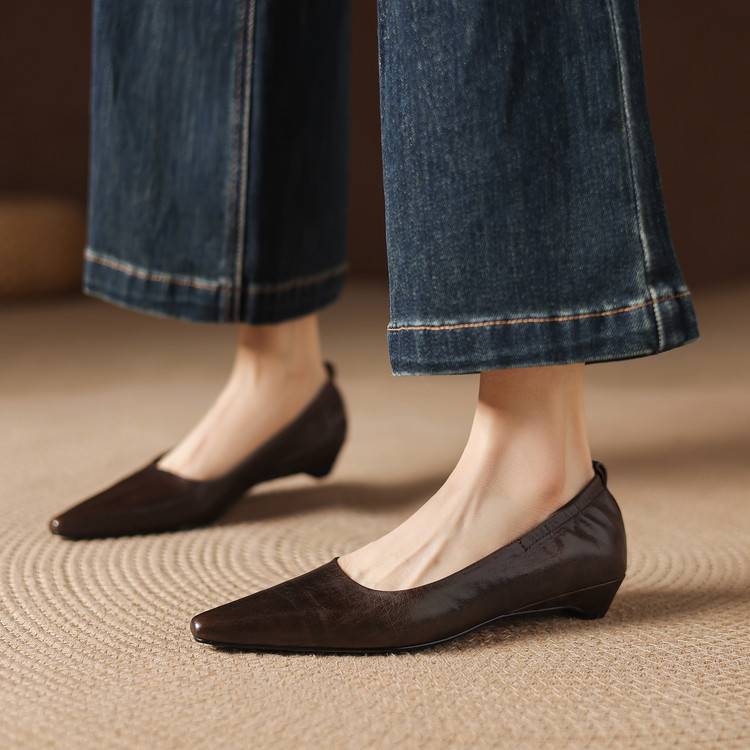 Belin Genuine Leather Pointed-Toe Pumps