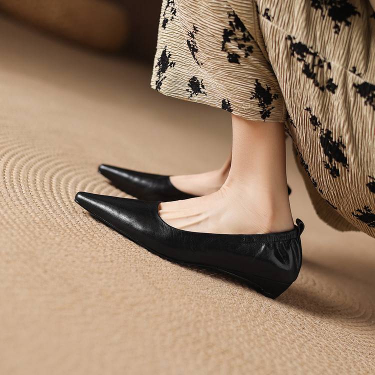 Belin Genuine Leather Pointed-Toe Pumps