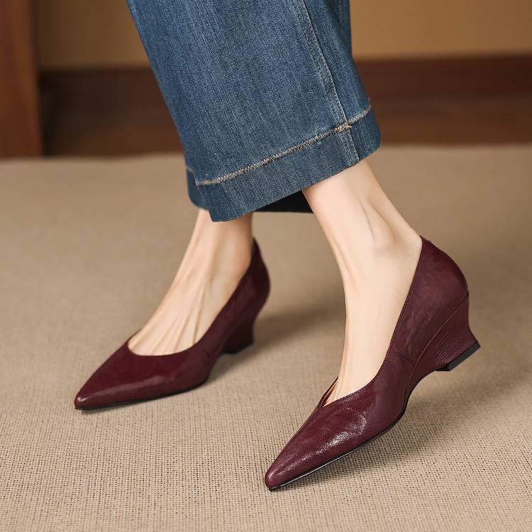 Fiara Genuine Leather Wedge Heel Pumps