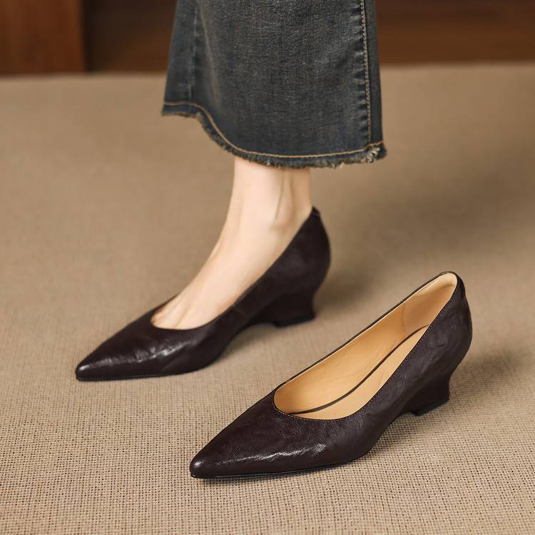 Fiara Genuine Leather Wedge Heel Pumps