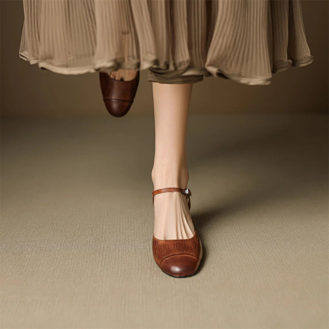 Neiro Genuine Leather Pumps